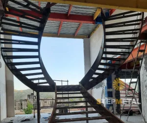 ساخت پله دوبلکس آهنی در تهران | استپ متال