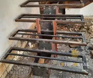 پله فلزی در حال ساخت | استپ متال